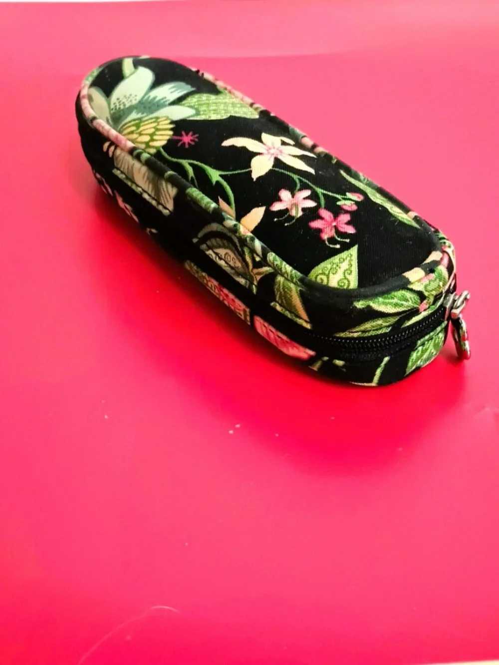 Vera Bradley Floral Soft Eye Glass Case Zip Around Multi Colored Fabric